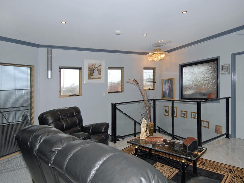 3 Mitra Court, Mullaloo WA 6027