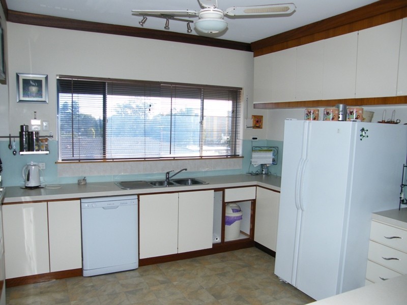 11 Sinagra Street, Wanneroo WA 6065