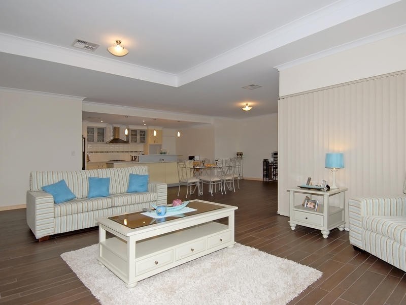 20  Amery Road, Hocking WA 6065