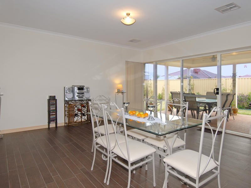 20  Amery Road, Hocking WA 6065