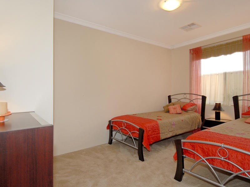 20  Amery Road, Hocking WA 6065