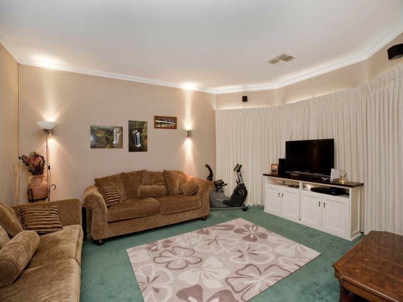 1 Hiltaba Court, Tapping WA 6065