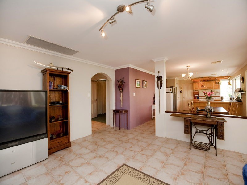 1 Hiltaba Court, Tapping WA 6065