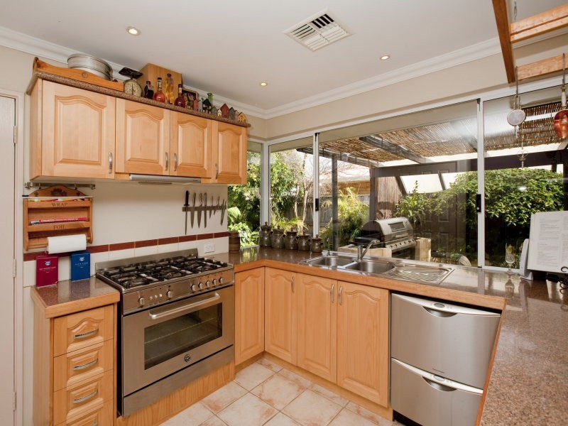 1 Hiltaba Court, Tapping WA 6065
