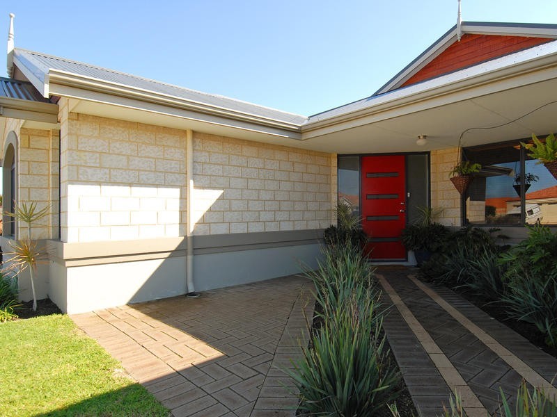 8 Carpenter Chase, Wanneroo WA 6065