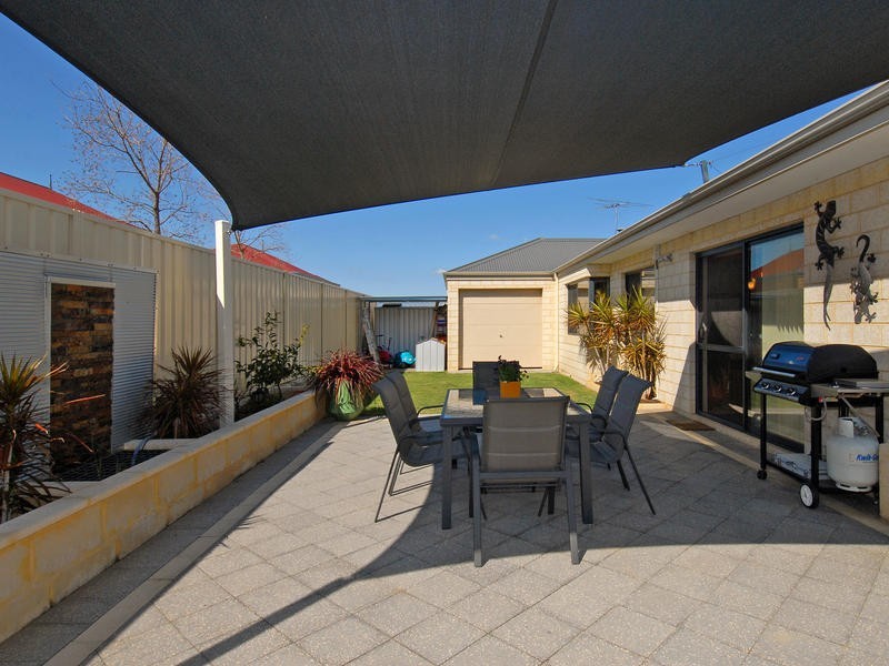 8 Carpenter Chase, Wanneroo WA 6065