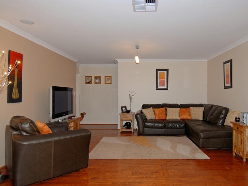 77 Sundowner Meander, Banksia Grove WA 6031