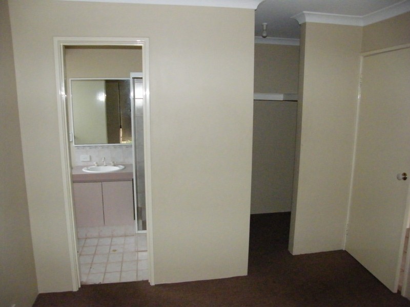 5 Aqua Court, Banksia Grove WA 6031