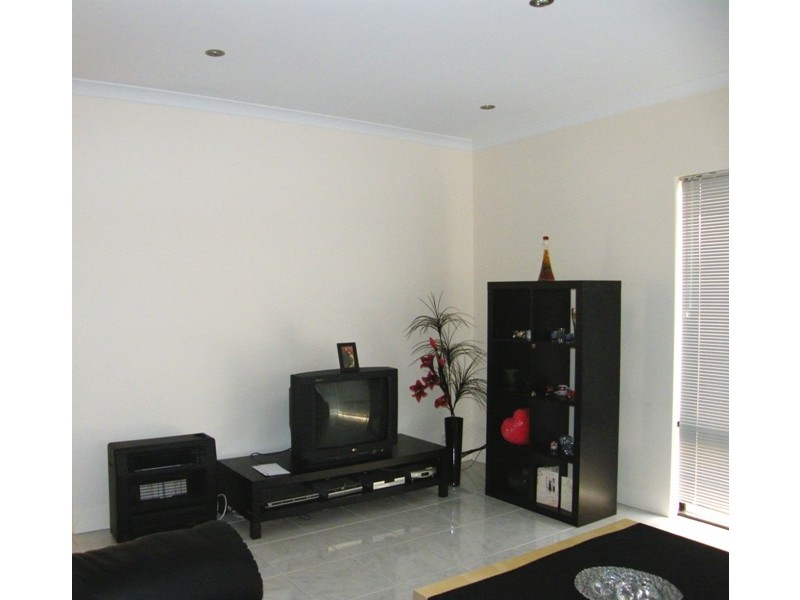 6 St. Louis Avenue, Hocking WA 6065