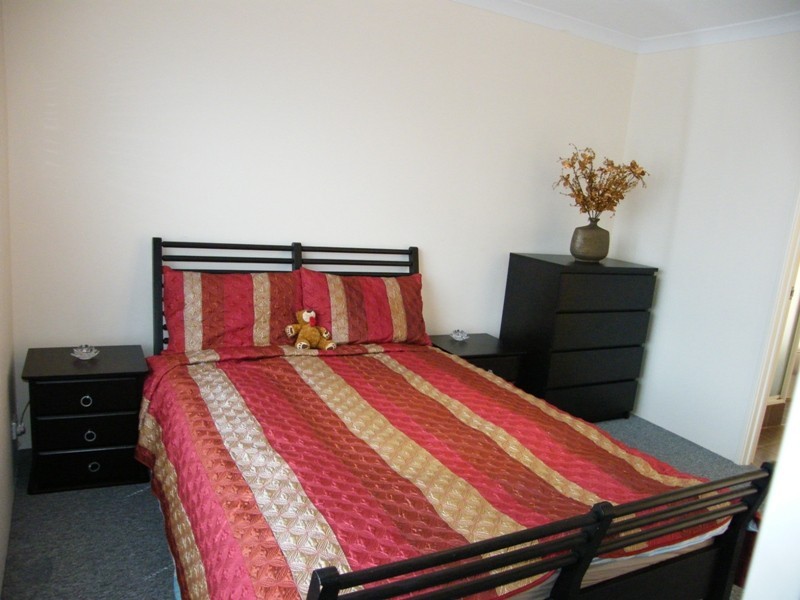 6 St. Louis Avenue, Hocking WA 6065