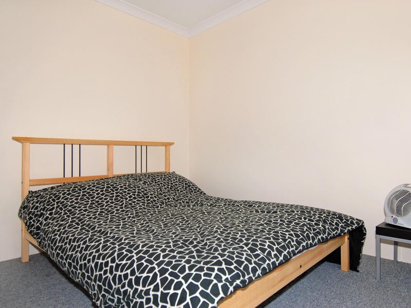 6 St. Louis Avenue, Hocking WA 6065