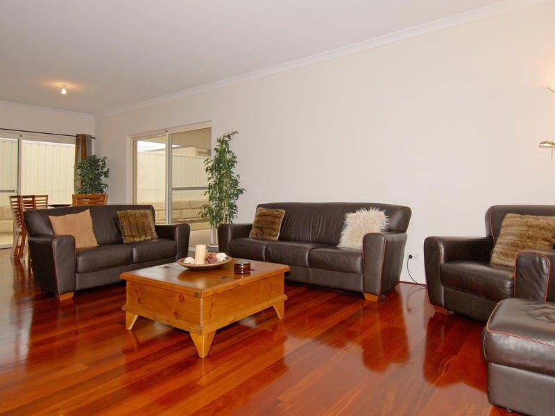 14 Condro Bend, Sinagra WA 6065