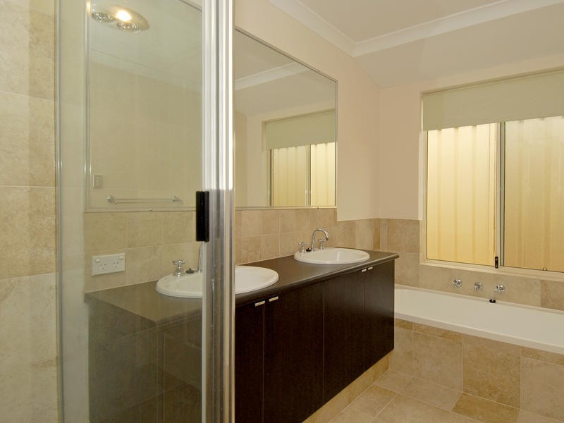 14 Condro Bend, Sinagra WA 6065