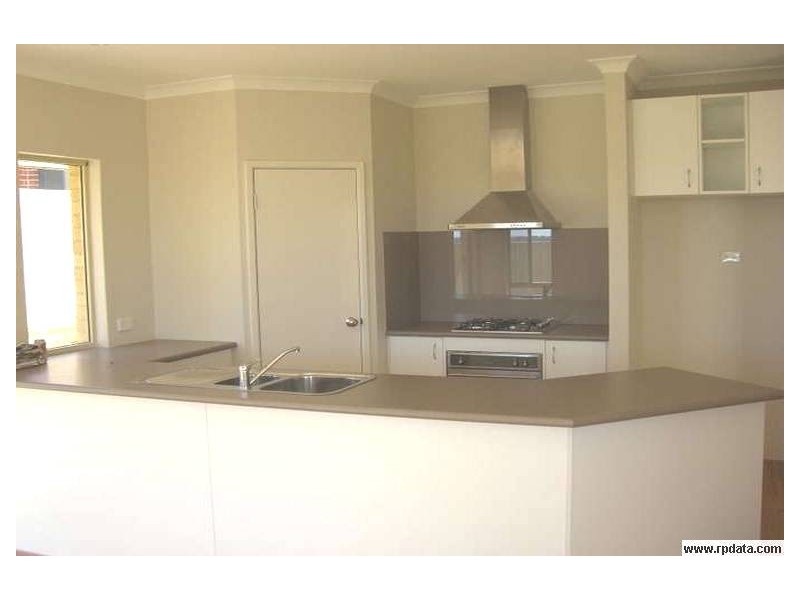 12 Zingarello Street, Pearsall WA 6065