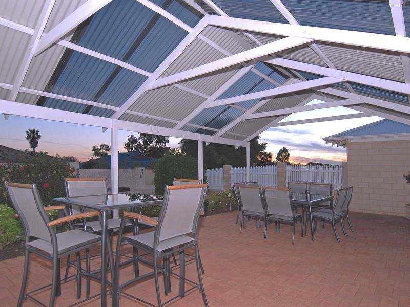 11 Holroyd Link, Wanneroo WA 6065