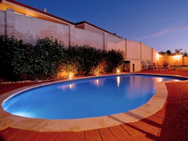 11 Holroyd Link, Wanneroo WA 6065