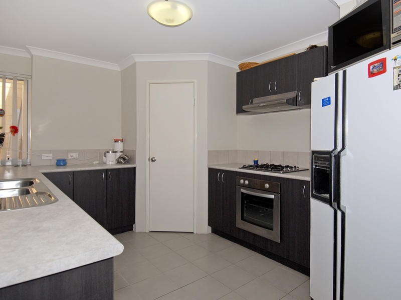 37 Jedburgh Loop, Sinagra WA 6065