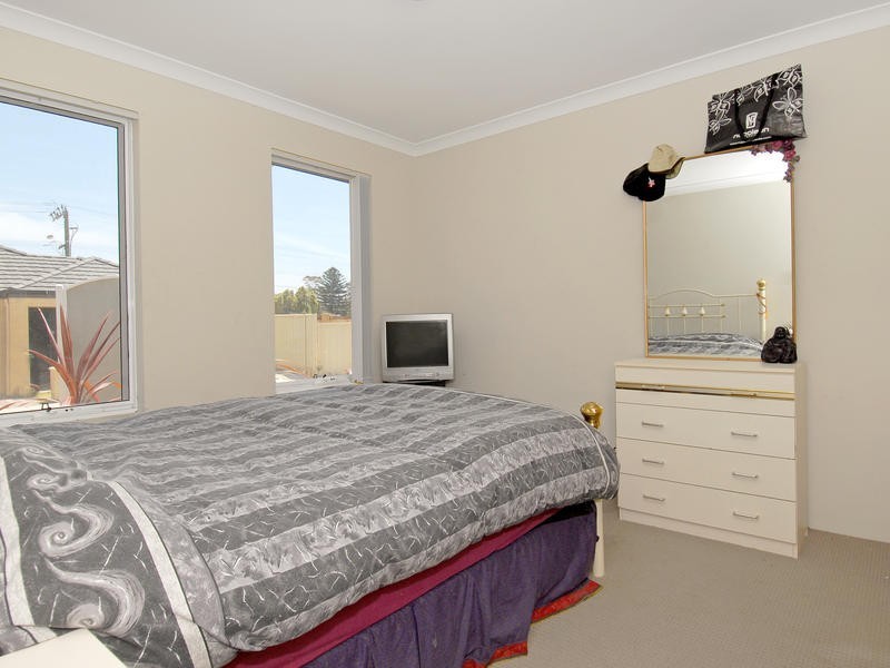 37 Jedburgh Loop, Sinagra WA 6065