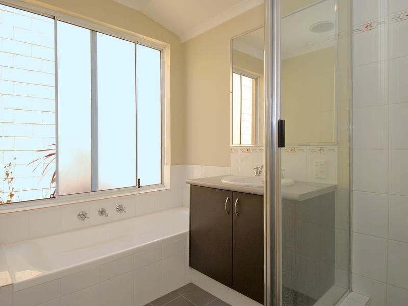 37 Jedburgh Loop, Sinagra WA 6065