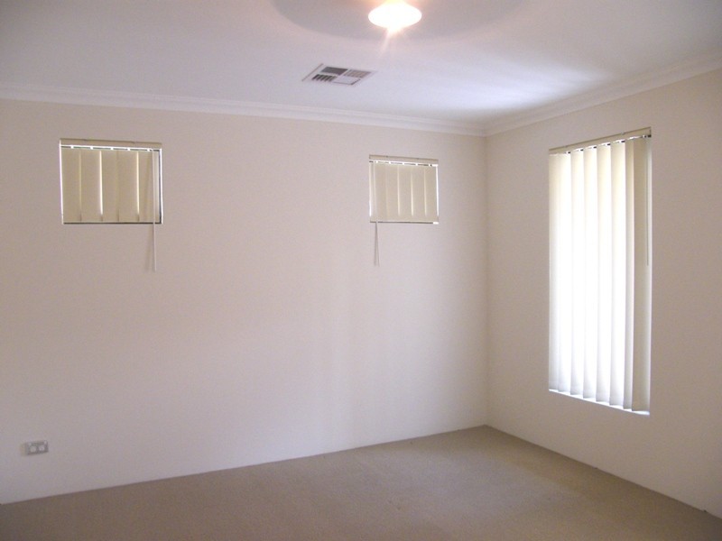 2/36 Leach Road, Wanneroo WA 6065
