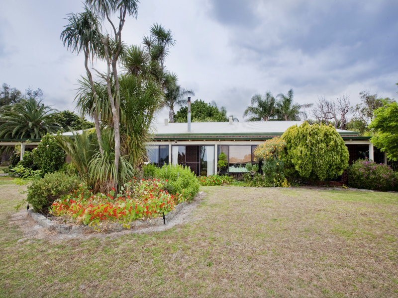 71 Lakeview Street, Wanneroo WA 6065