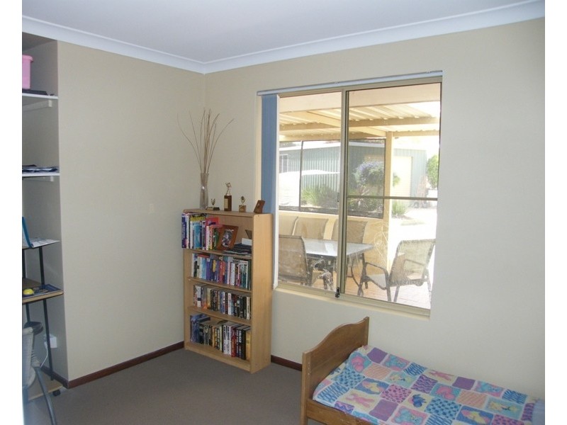 11 Meadow Place, Hocking WA 6065