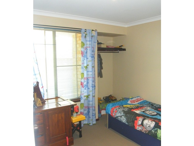 11 Meadow Place, Hocking WA 6065