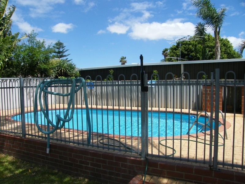 30 Civic Drive, Wanneroo WA 6065