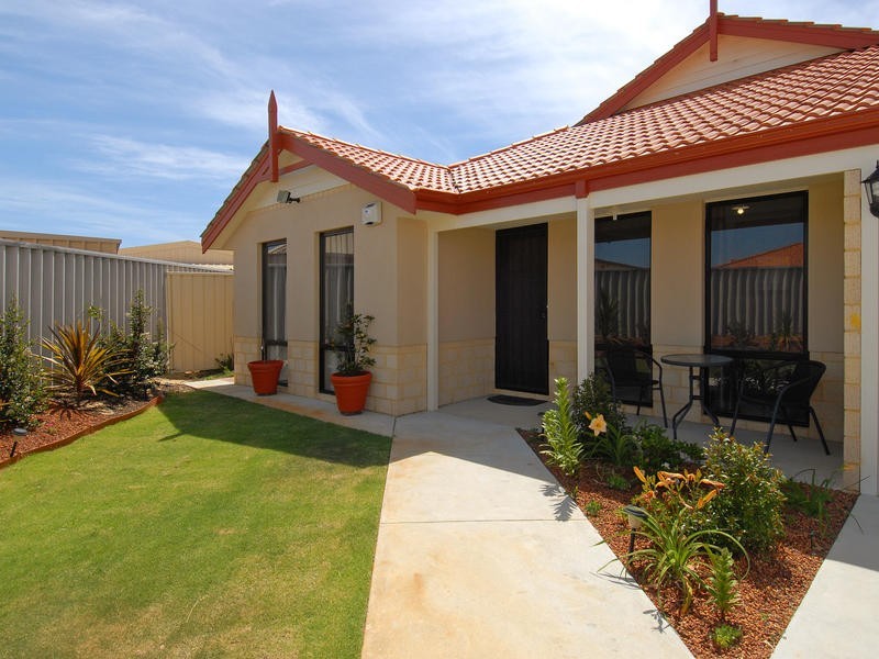 10 Beefwood Street, Banksia Grove WA 6031