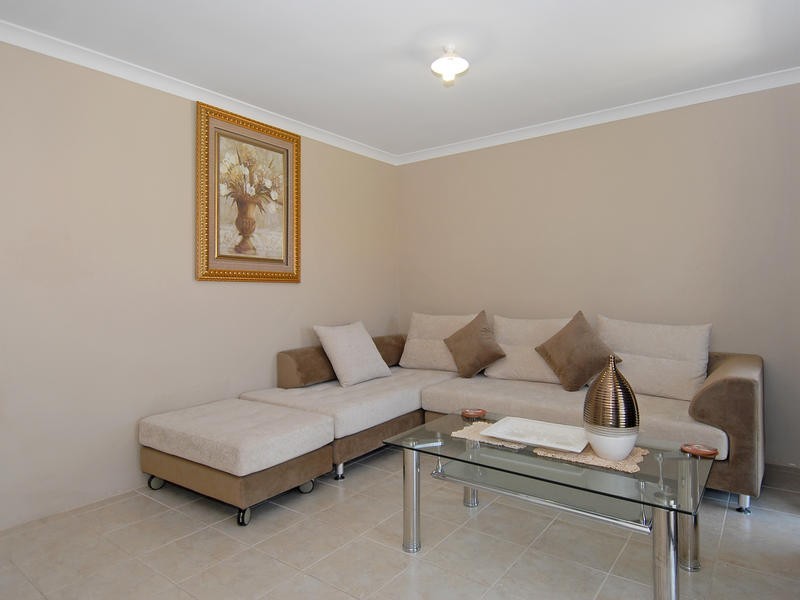10 Beefwood Street, Banksia Grove WA 6031