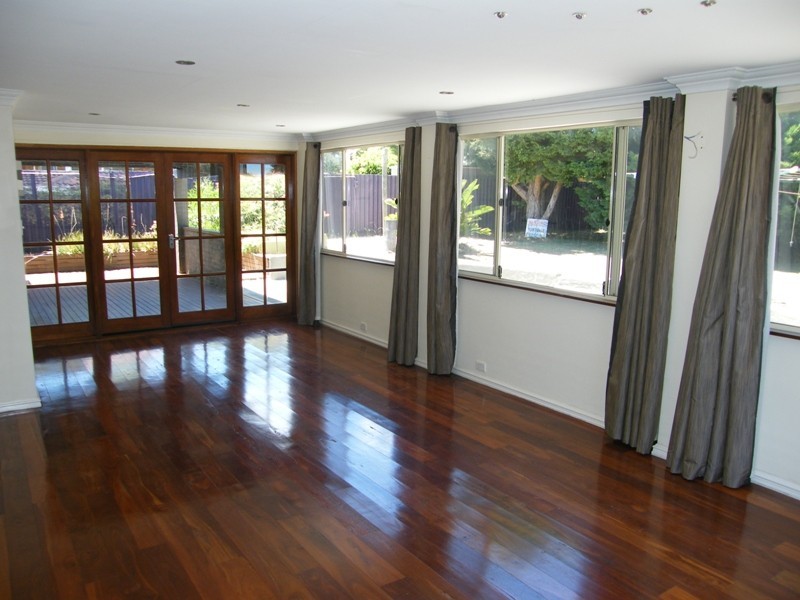 27 Wallawa Street, Wanneroo WA 6065