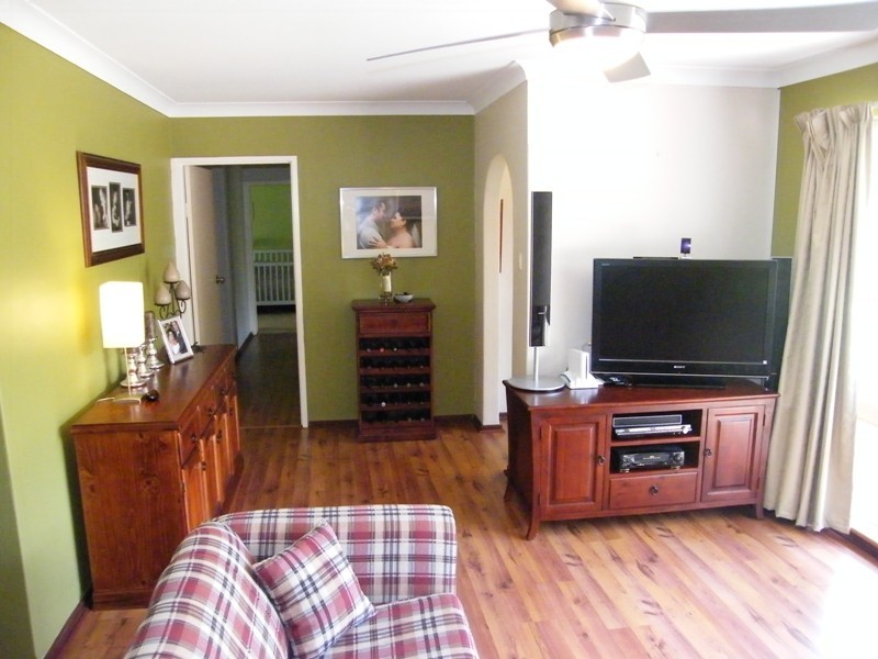 9 Wallawa Street, Wanneroo WA 6065