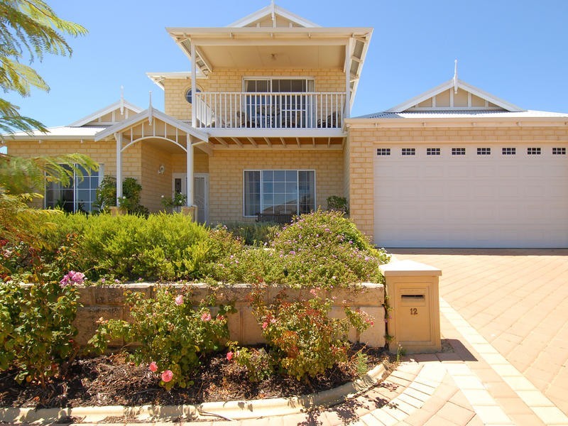 12 Monaro Way, Hocking WA 6065