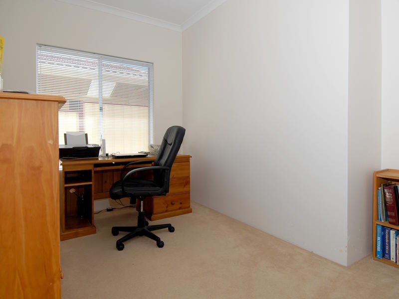 12 Monaro Way, Hocking WA 6065