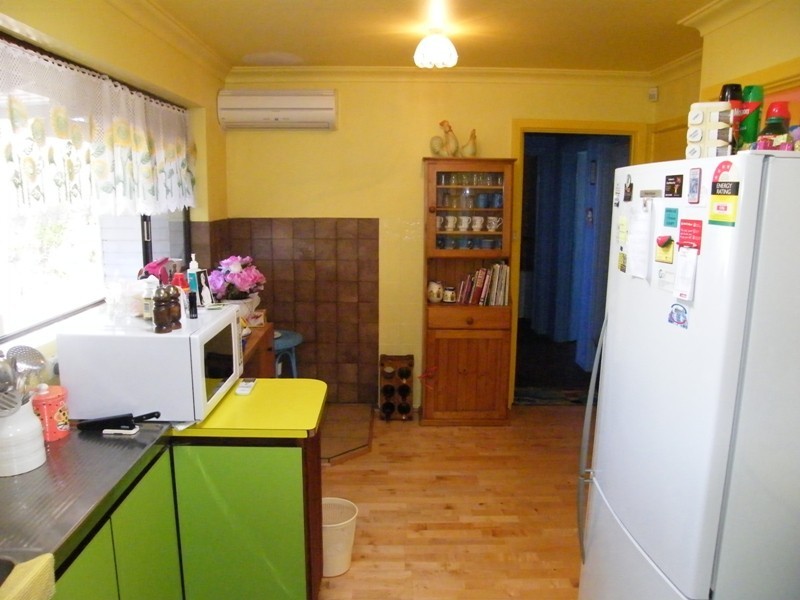 2 Elizabeth Road, Wanneroo WA 6065