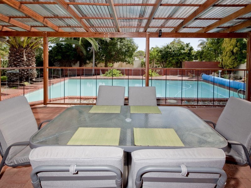 17 Mundi Place, Wanneroo WA 6065