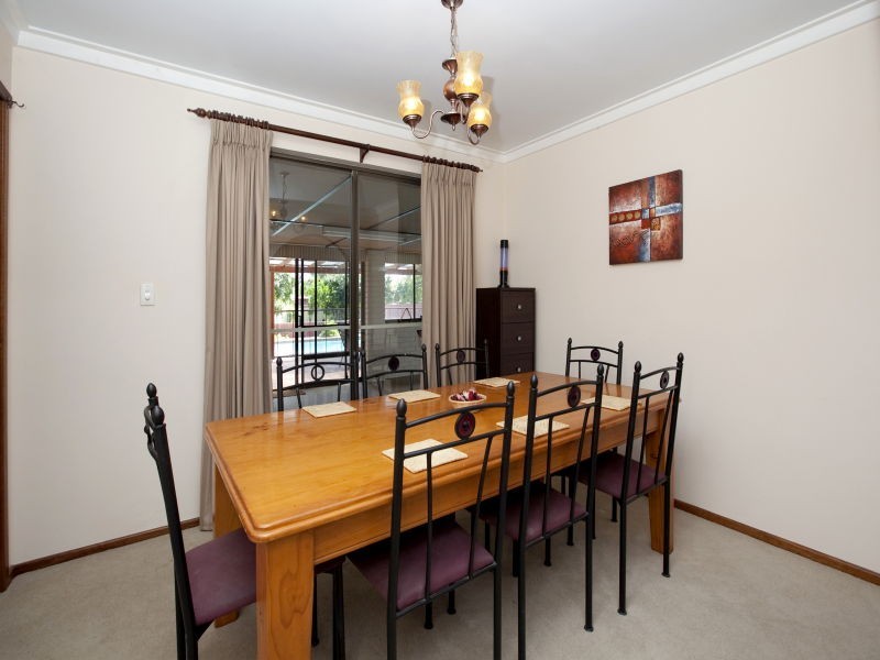 17 Mundi Place, Wanneroo WA 6065