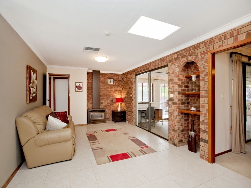 17 Mundi Place, Wanneroo WA 6065