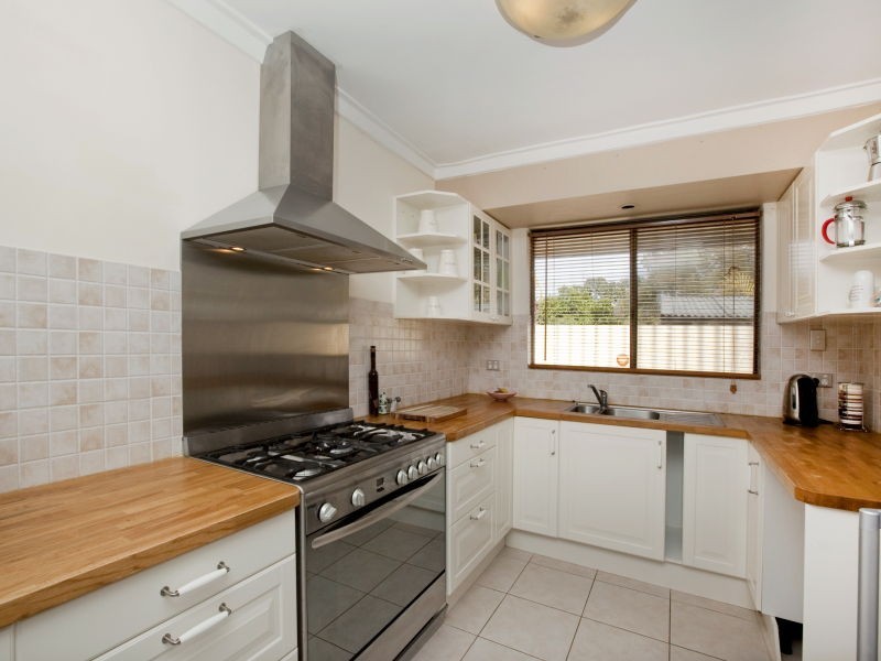 17 Mundi Place, Wanneroo WA 6065