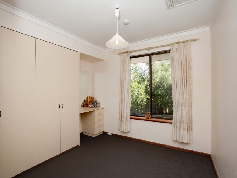 17 Mundi Place, Wanneroo WA 6065