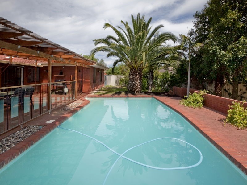 17 Mundi Place, Wanneroo WA 6065