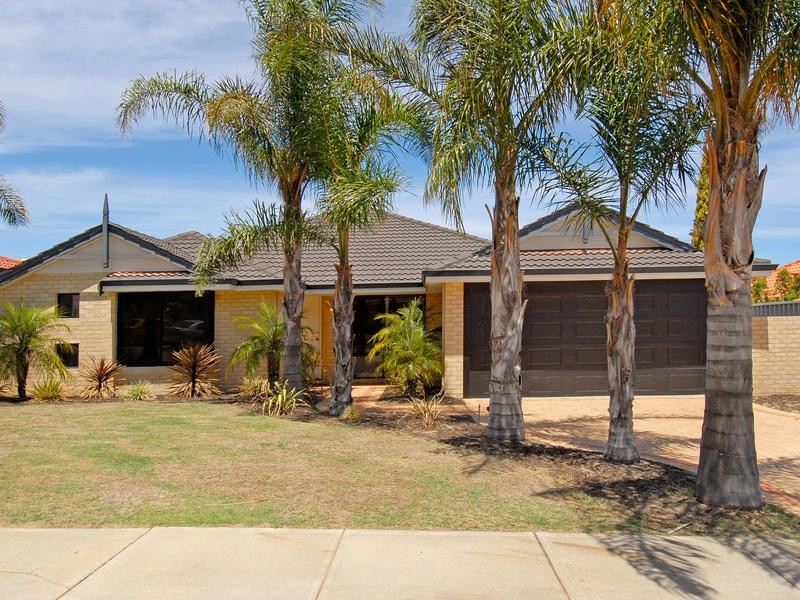 52 Heacham Avenue, Hocking WA 6065