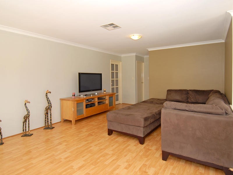 52 Heacham Avenue, Hocking WA 6065