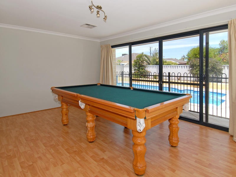 52 Heacham Avenue, Hocking WA 6065