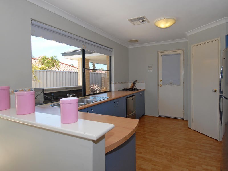 52 Heacham Avenue, Hocking WA 6065