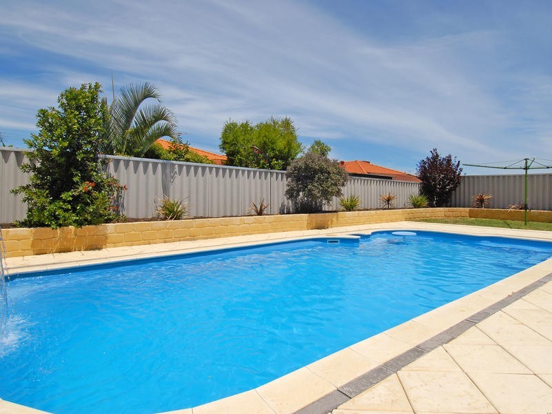 52 Heacham Avenue, Hocking WA 6065