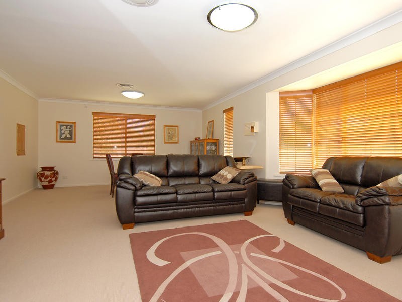 4 Albert Court, Wanneroo WA 6065