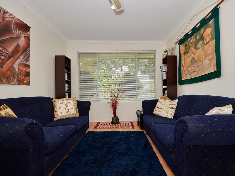 38 Monaltrie Loop, Carramar WA 6031