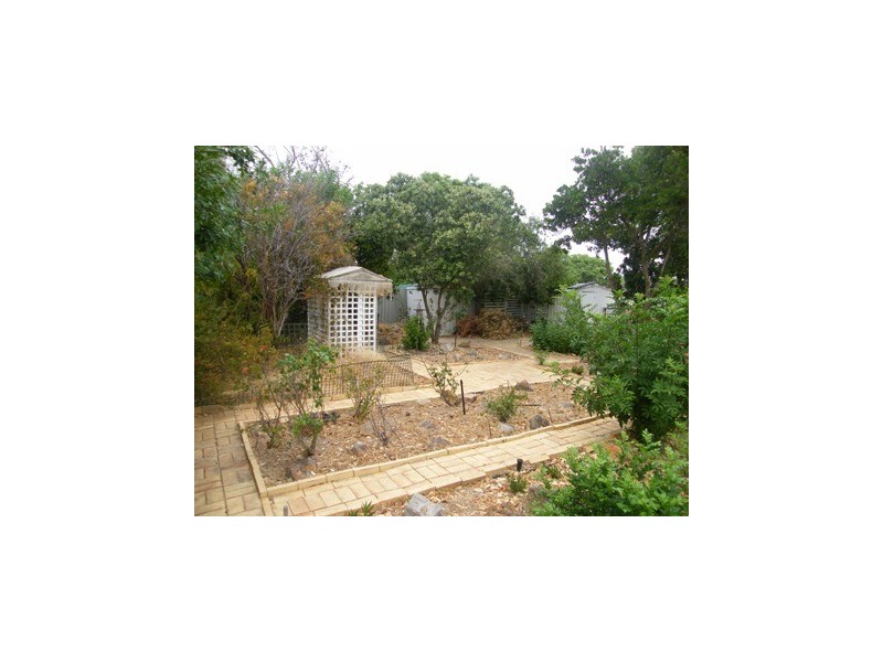 4 Wanill Place, Wanneroo WA 6065