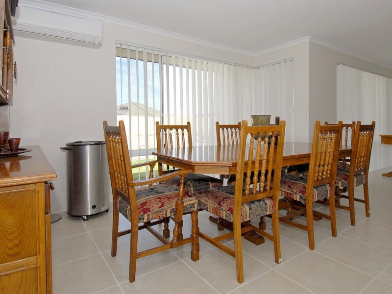 38 Tussock Elbow, Banksia Grove WA 6031